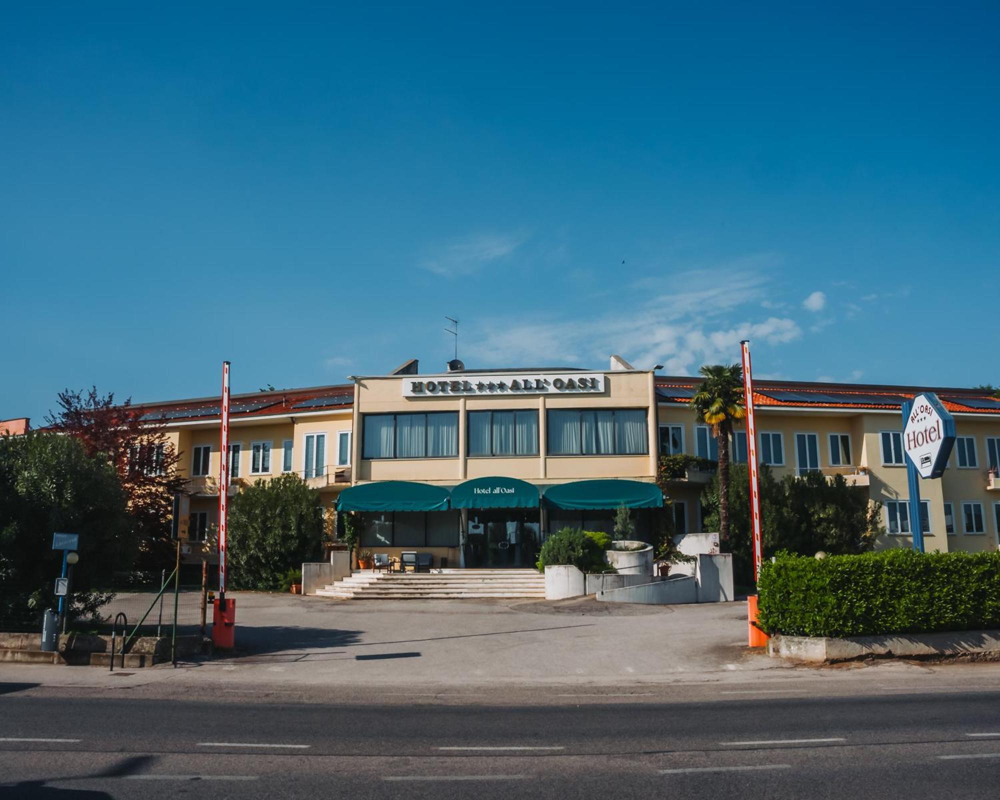 Hotel All'Oasi パエーゼ エクステリア 写真